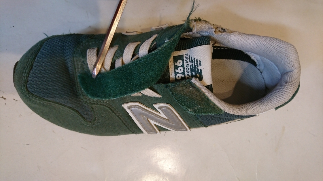 New Balance ニューバランス 子供用スニーカーのマジックテープ交換修理 千葉の靴修理職人 ｓｈｕ ｓｈｏｅ