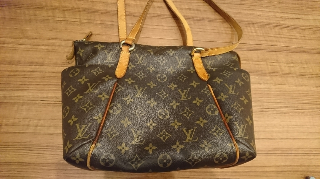 Louis Vuitton（ルイヴィトン）モノグラム トータリー ショルダー