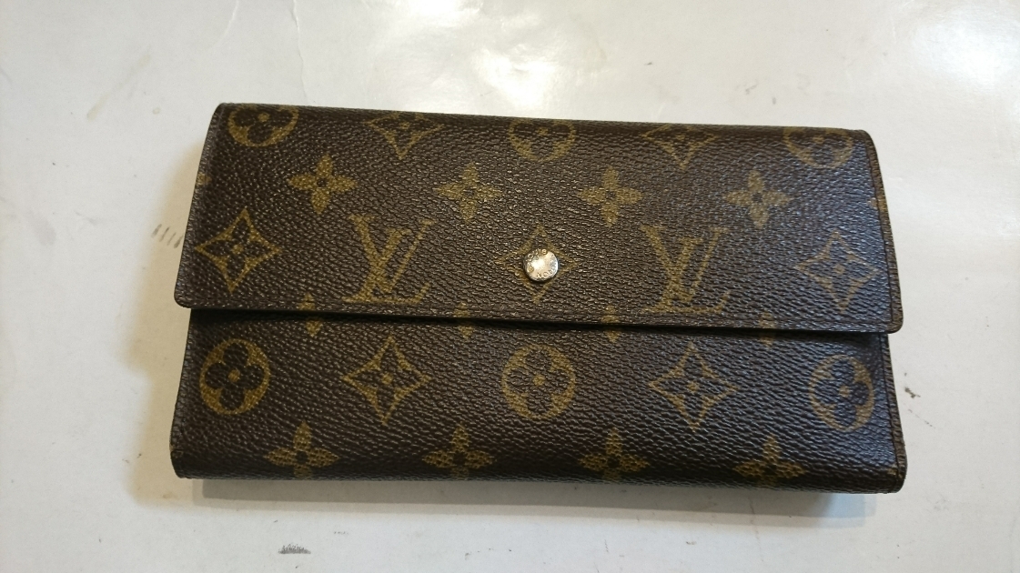 Louis Vuitton（ルイヴィトン）モノグラム ポルトトレゾール 長財布