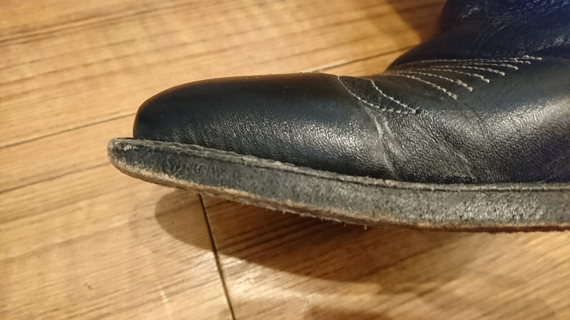 ウェスタンブーツのかかと修理と爪先補強修理: ・・・ 千葉の靴修理
