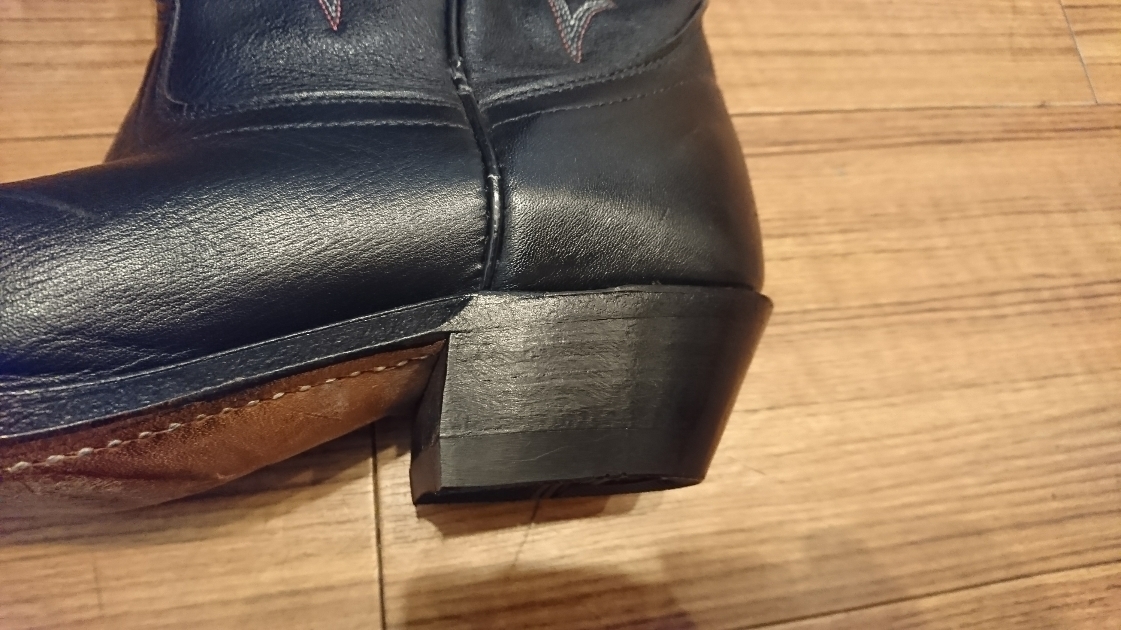 ウェスタンブーツのかかと修理と爪先補強修理: ・・・ 千葉の靴修理